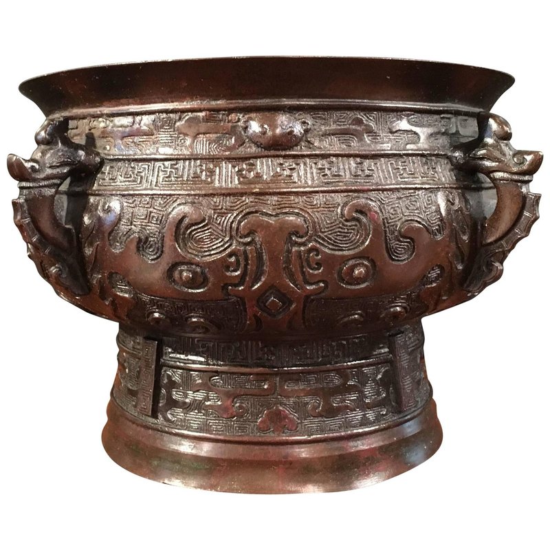 Ancient Chinese Bronze Gui Vessel