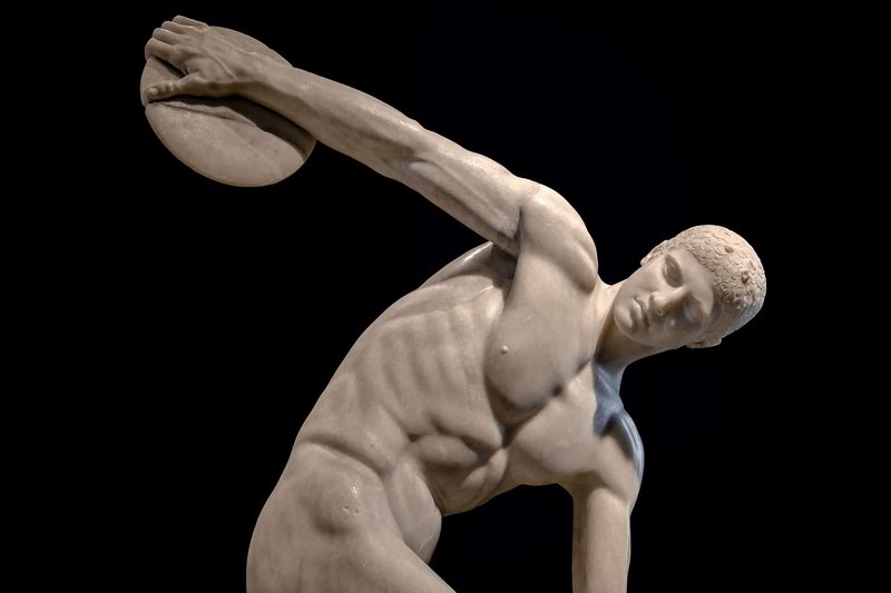 Ancient Greek Discus Thrower Statue (Discobolus)