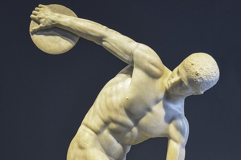 Ancient Greek Discus Thrower Statue (Discobolus)
