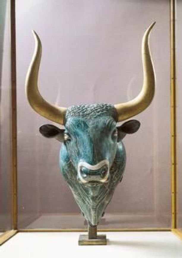 Ancient Minoan Rhyton Vessel