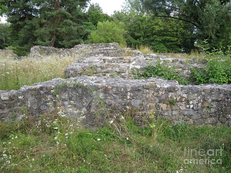 Ancient Roman Amphorae At Seaport Ruins