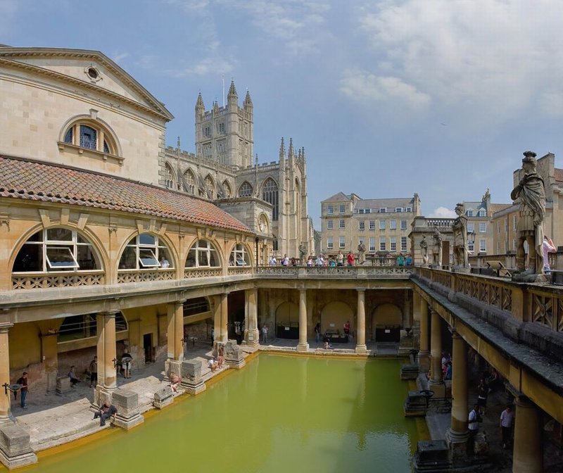 Ancient Roman Bath Complex At Bath, Uk