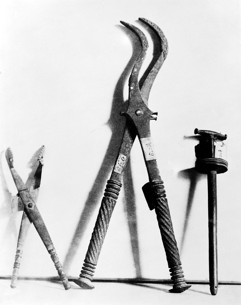 Ancient Roman Surgical Instruments