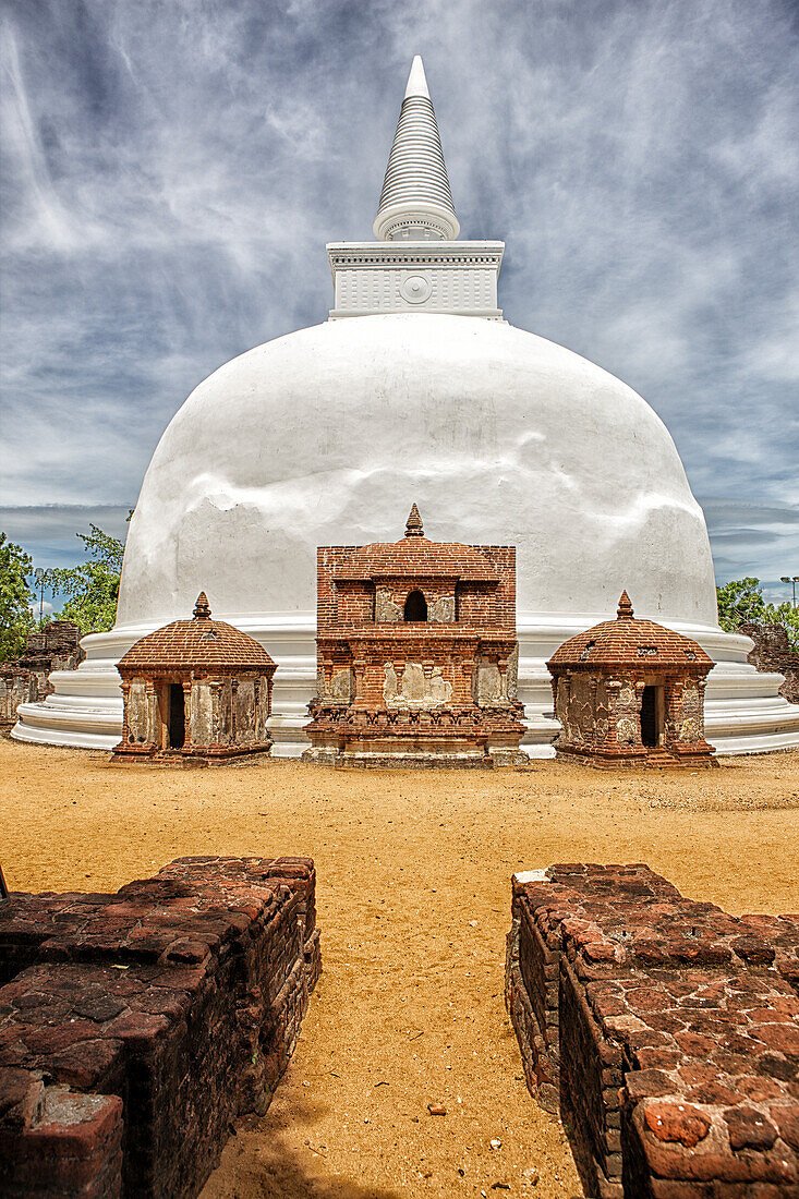 Ancient Sri Lankan Stupa Architecture
