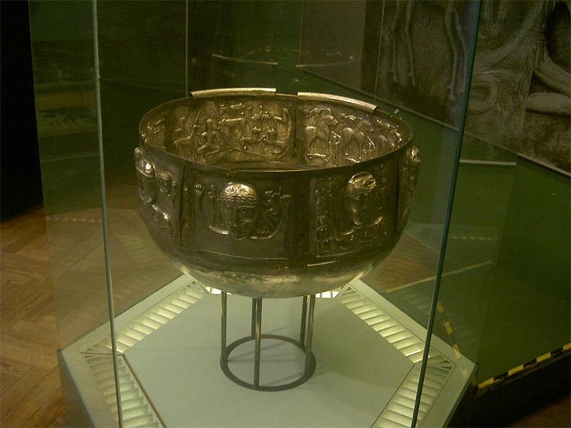 Bronze Ritual Cauldrons Of The Celts<span class=