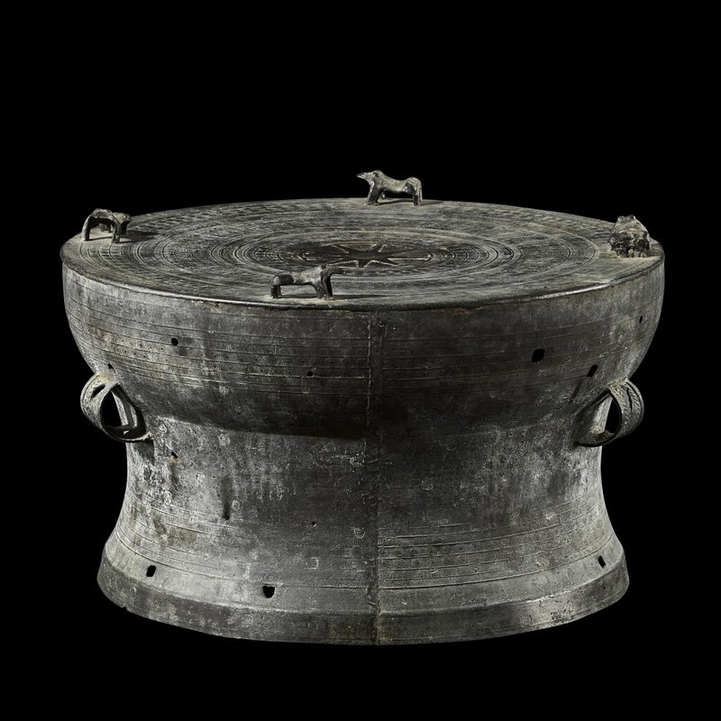 Bronze Ritual Drums Of Đông Sơn Culture<span class=