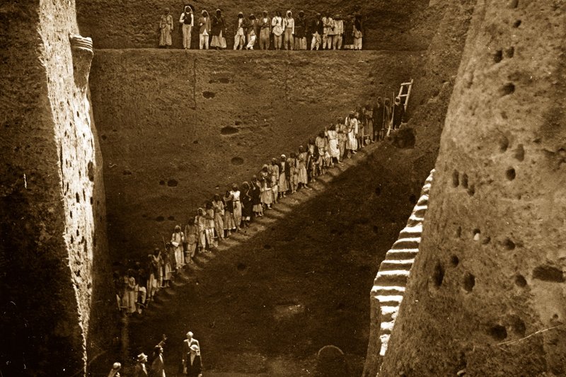 Burial Treasures In The Royal Tombs Of Ur