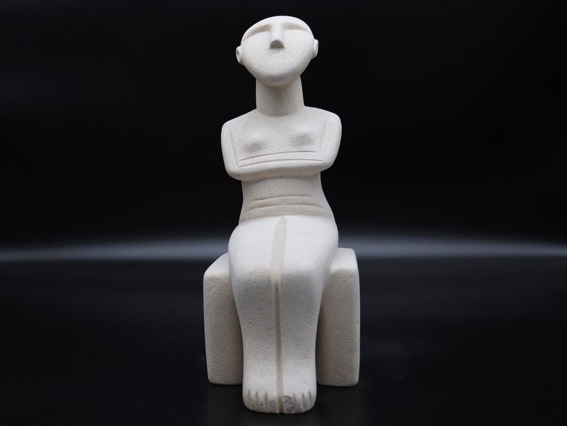 Cycladic Figurines From The Aegean