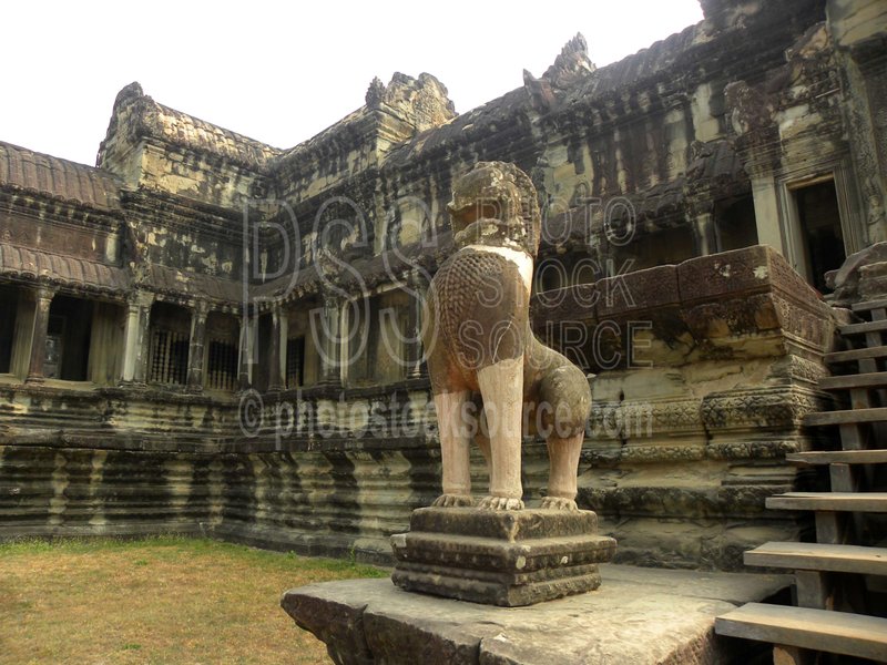 Khmer Stone Guardian Lion Statues<span class=