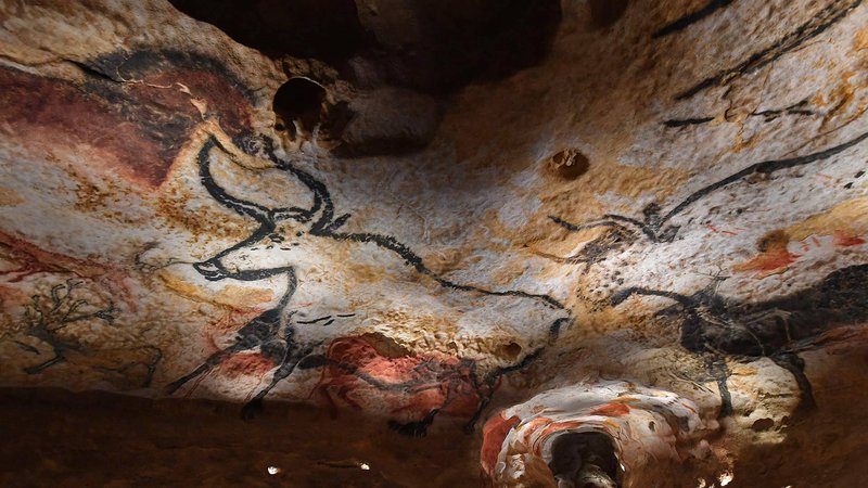 Lascaux Cave Art Images
