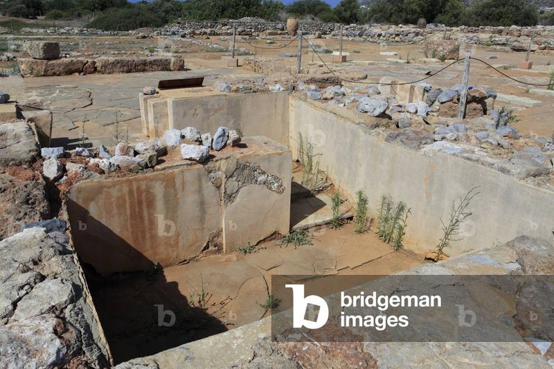 Minoan Lustral Basin Architecture