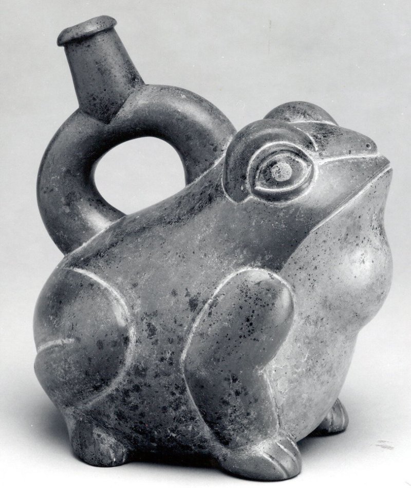 Moche Stirrup-Spout Bottle Designs