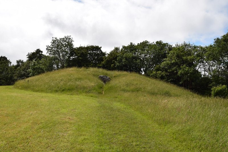 Neolithic Long Barrows In England
