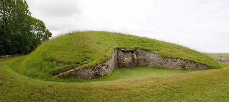 Neolithic Long Barrows In England