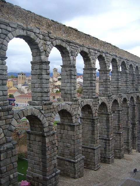 Roman Aqueduct Remains In Segovia<span class=