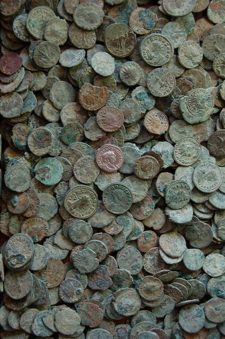 Roman Coin Hoard Excavation<span class=