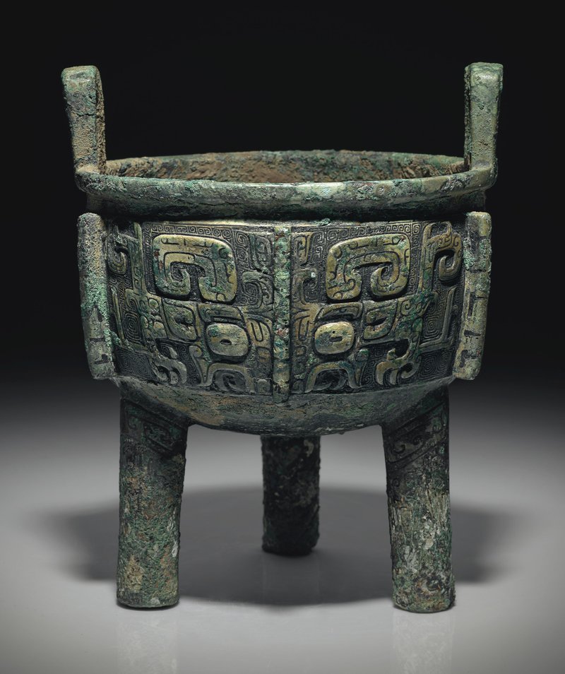 Shang Dynasty Bronze Ritual Ding Vessel