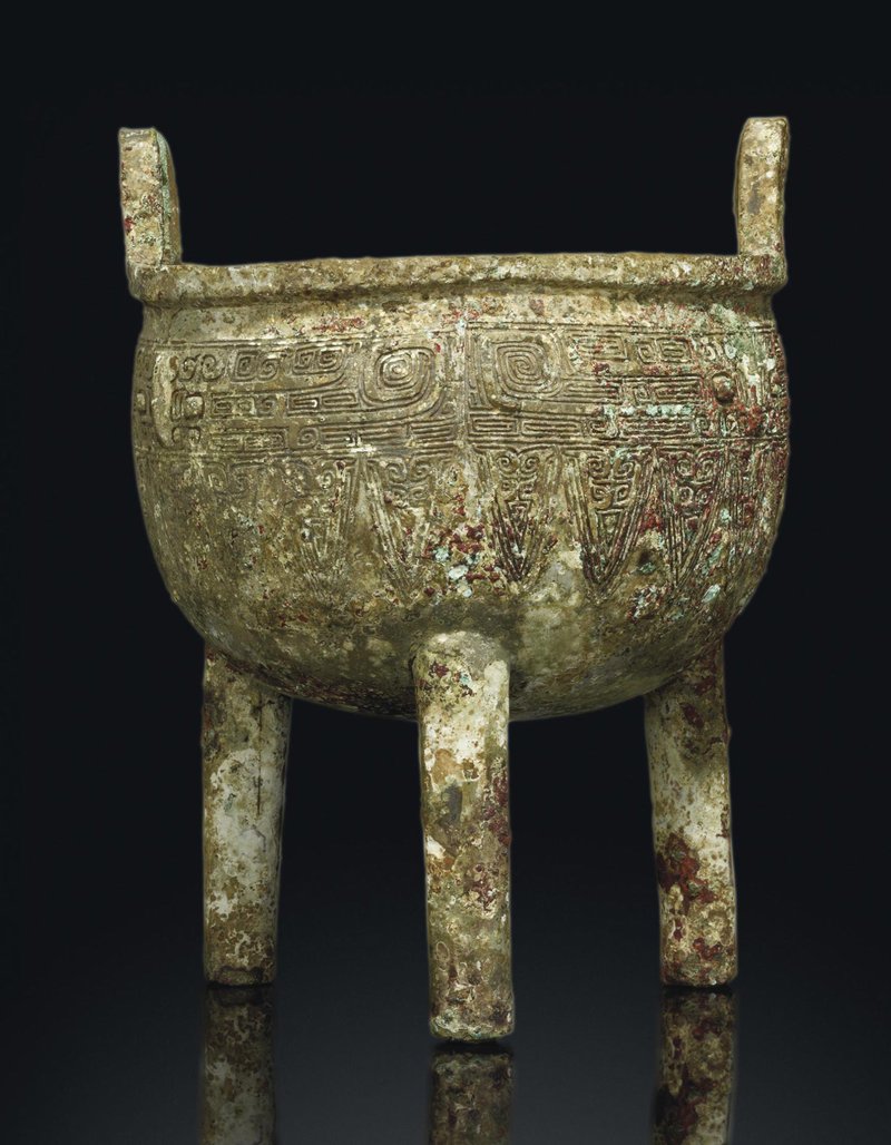 Shang Dynasty Bronze Ritual Ding Vessel