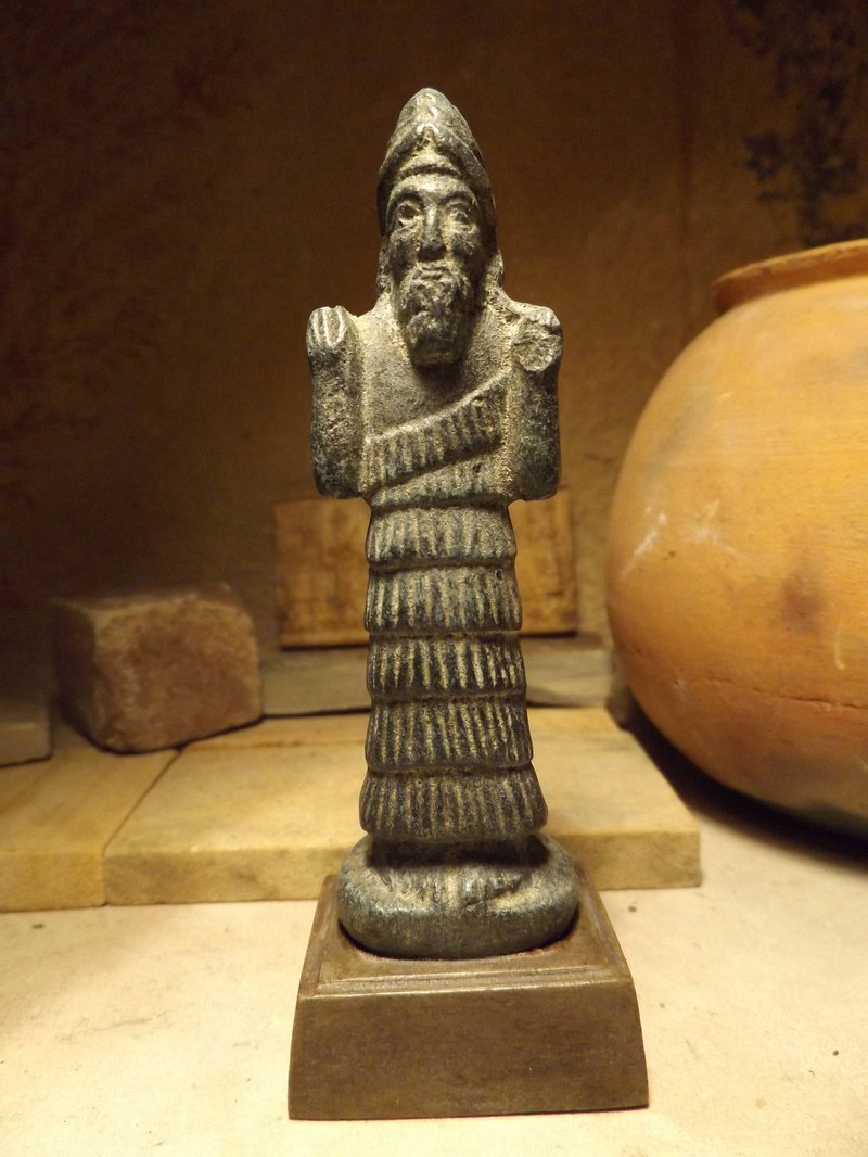 Sumerian Priest-King Sculpture
