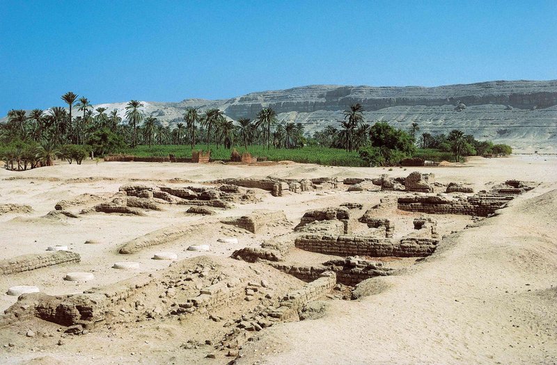 The City Of Akhetaten And Religious Revolution