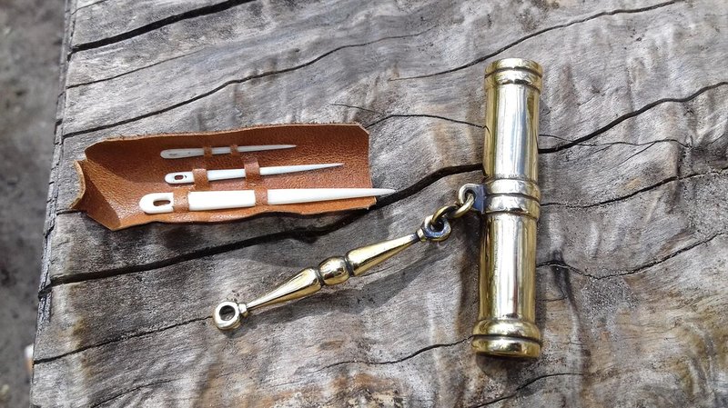Viking Needle Cases And Textile Tools