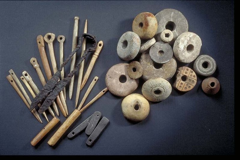 Viking Needle Cases And Textile Tools